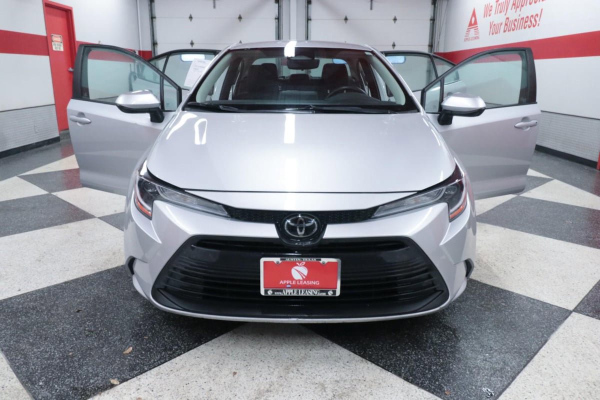 Used 2023 Toyota Corolla LE FWD image 23