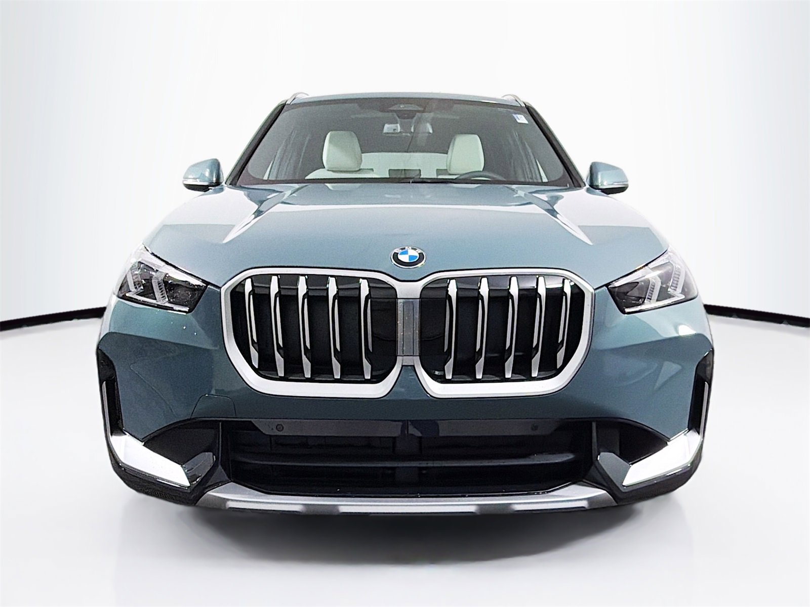 New 2026 BMW X1 xDrive28i w/ Convenience Package image 2