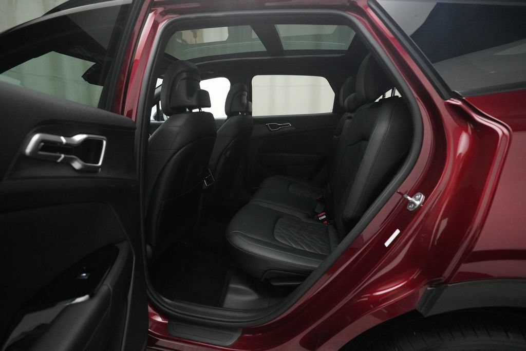 Used 2023 Kia Sportage X-Line w/ X-Line Premium Package AWD/4WD image 16