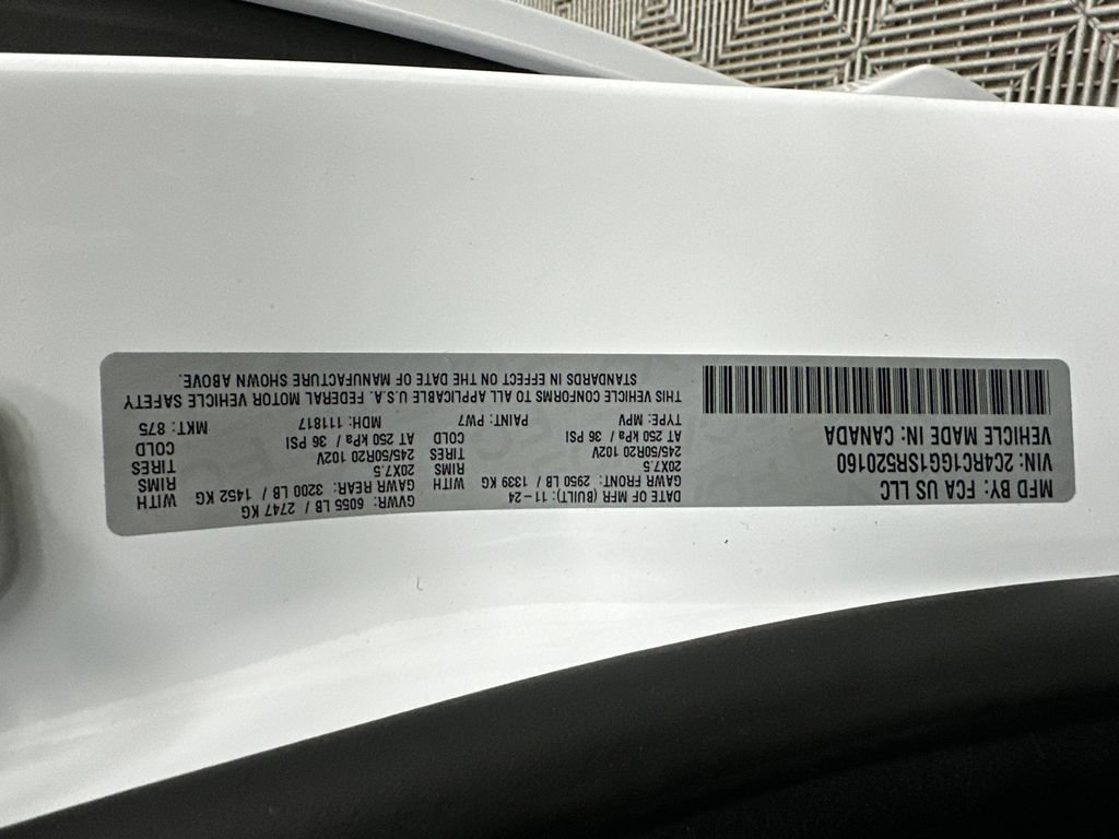 Used 2025 Chrysler Pacifica Limited FWD image 37