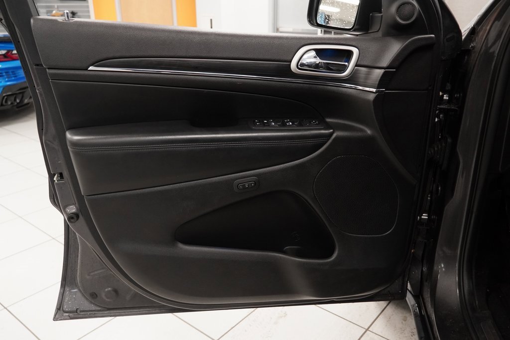 Used 2020 Jeep Grand Cherokee Limited image 18