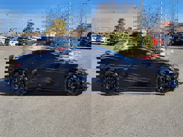 Used 2022 Chevrolet Corvette Stingray Coupe w/ Z51 Performance Package image 2