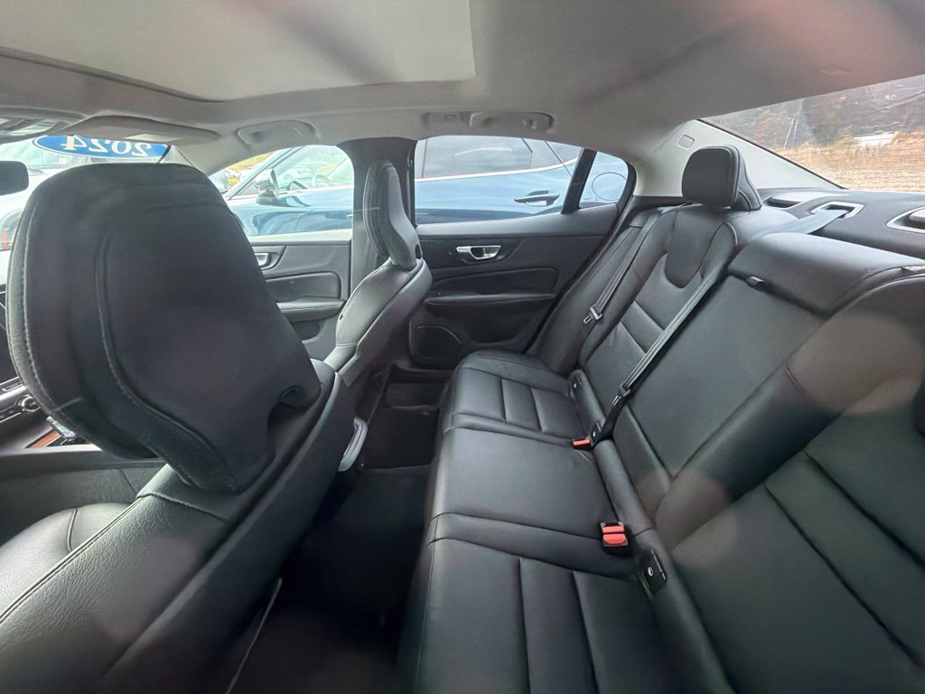 Used 2024 Volvo S60 B5 Plus AWD/4WD image 8