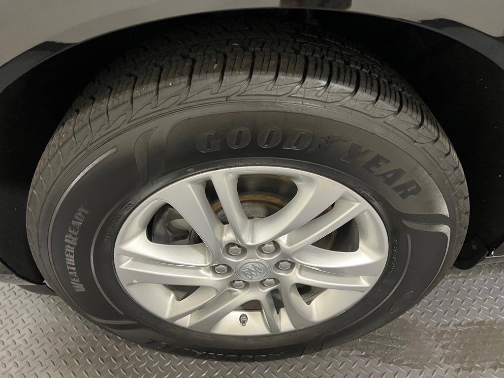 Used 2018 Buick Enclave Essence image 24