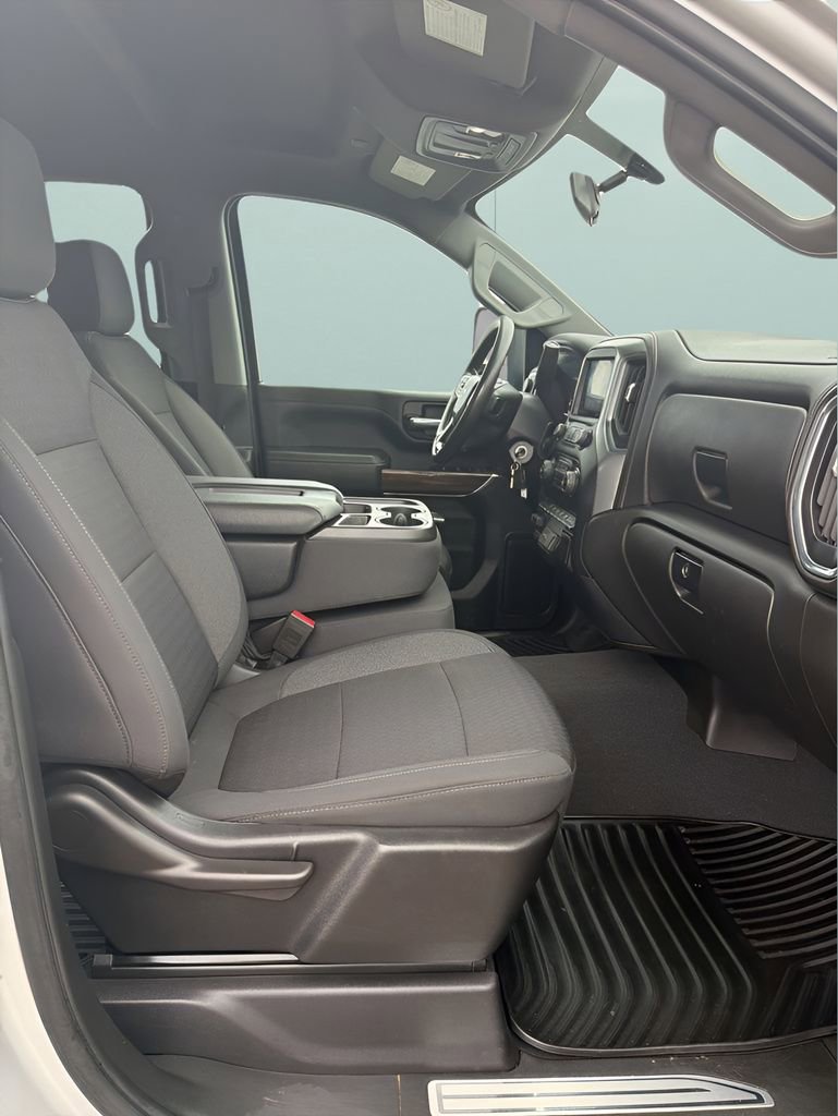 Used 2022 Chevrolet Silverado 3500 LT AWD/4WD image 17