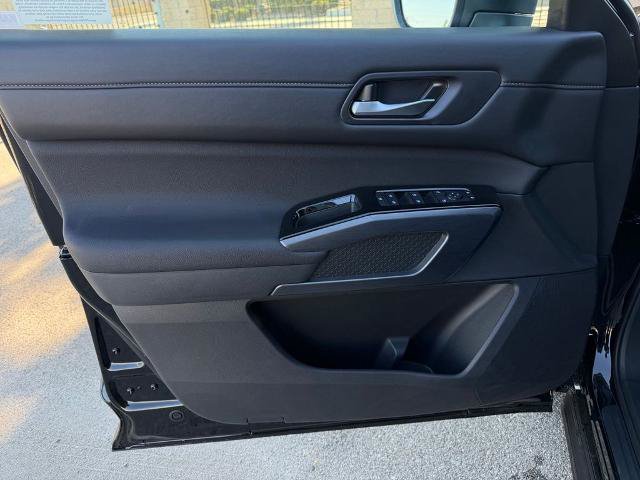 New 2026 Nissan Pathfinder SL w/ Cargo Package AWD/4WD image 18