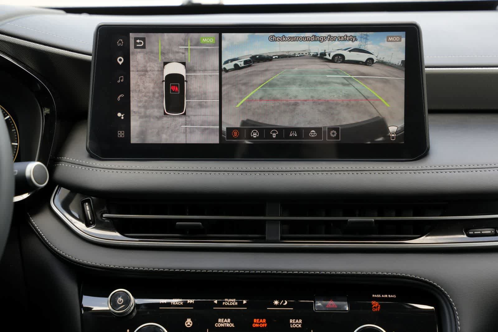 Used 2026 INFINITI QX60 Luxe w/ Cargo Package FWD image 14