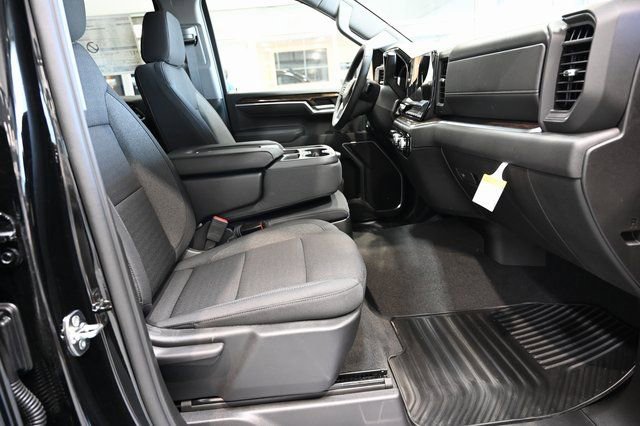 New 2026 GMC Sierra 1500 SLE w/ Preferred Package image 13