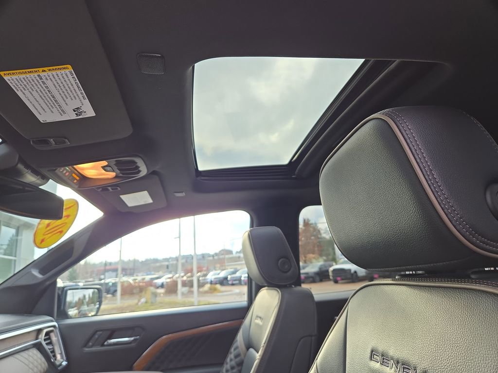 Used 2024 GMC Canyon Denali w/ LPO, Denali Black Edition image 26