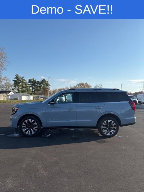 New 2025 Ford Expedition Platinum w/ Platinum Ultimate Package AWD/4WD image 5