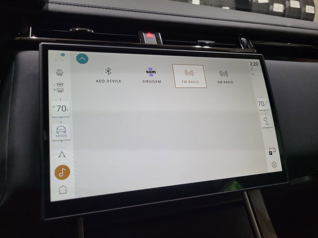 New 2026 Land Rover Range Rover Velar Dynamic SE image 32