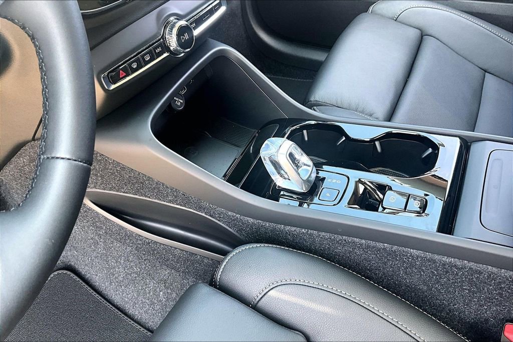 New 2026 Volvo XC40 B5 Ultra AWD/4WD image 20