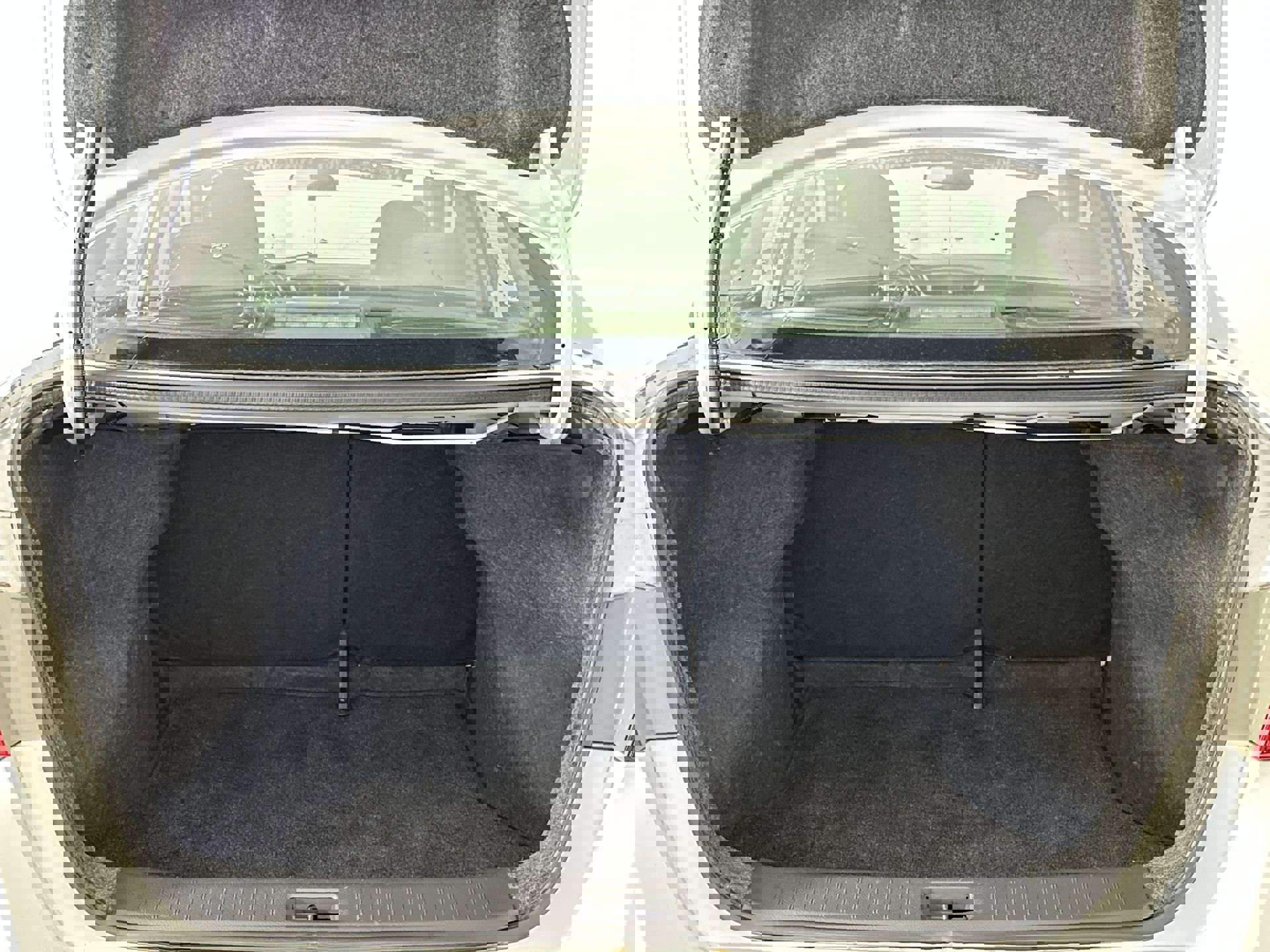 Used 2018 Nissan Sentra SV image 28