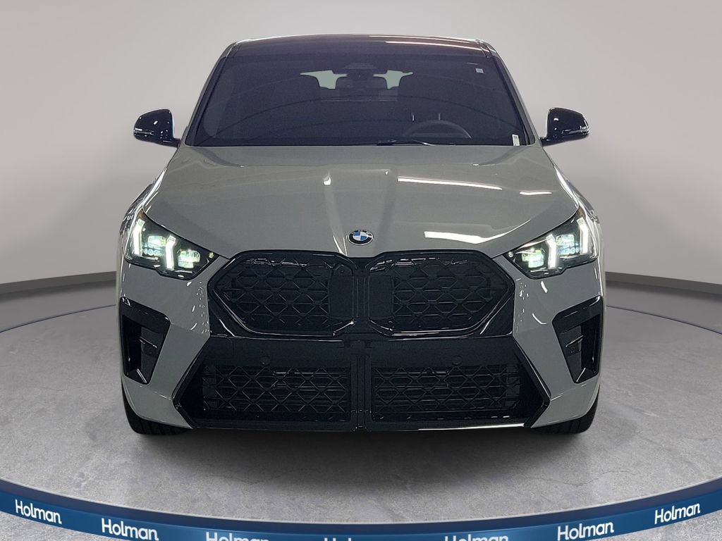 New 2026 BMW X2 xDrive28i w/ Technology Package AWD/4WD image 2