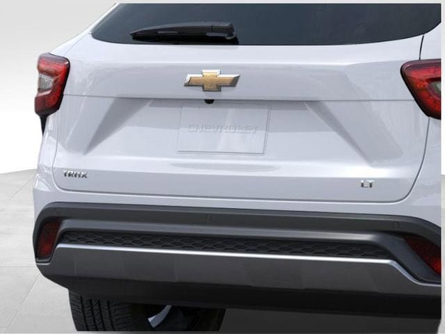 New 2026 Chevrolet Trax LT w/ Driver Confidence Package image 15