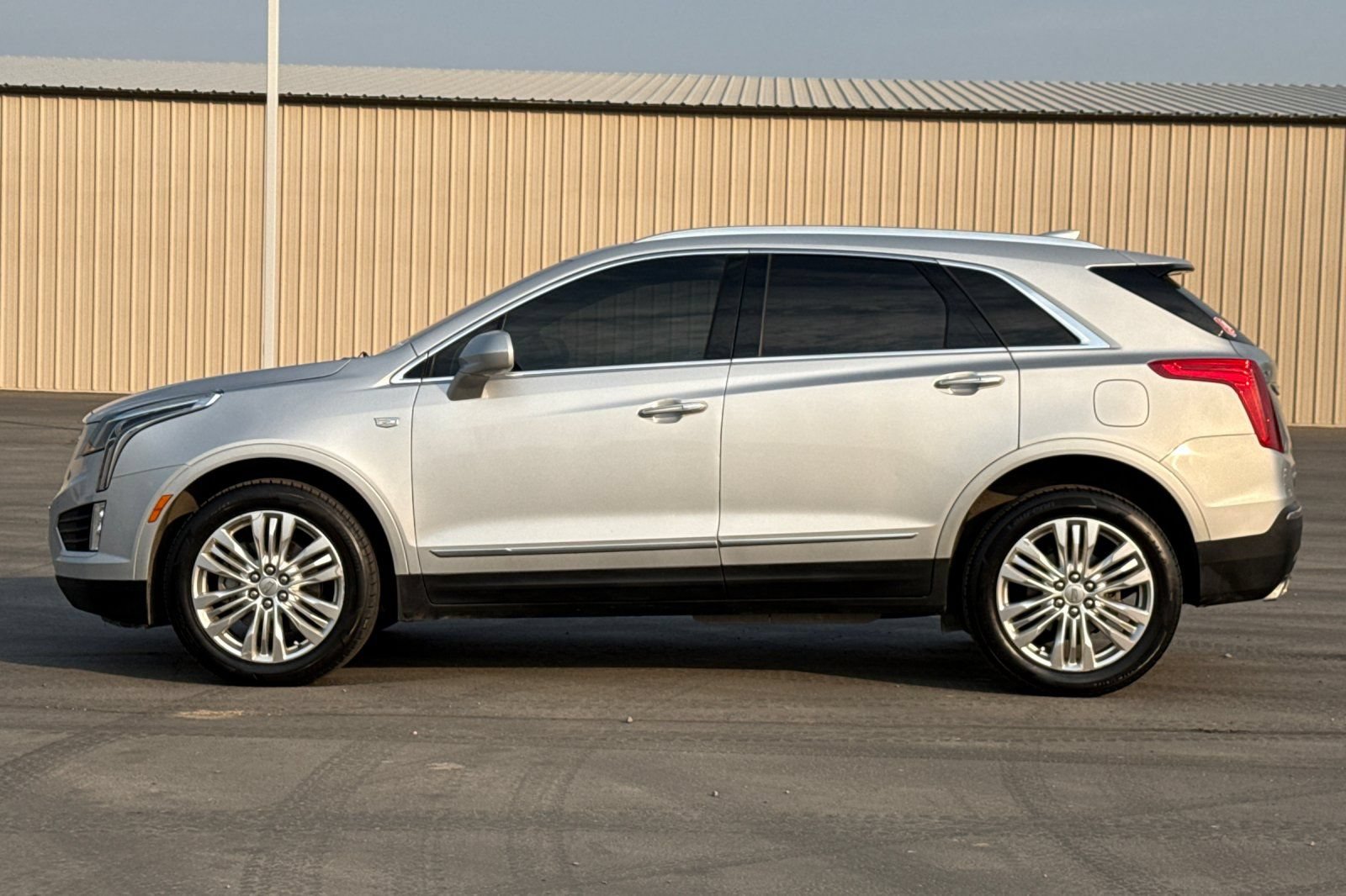 Used 2018 Cadillac XT5 Premium Luxury AWD/4WD image 7