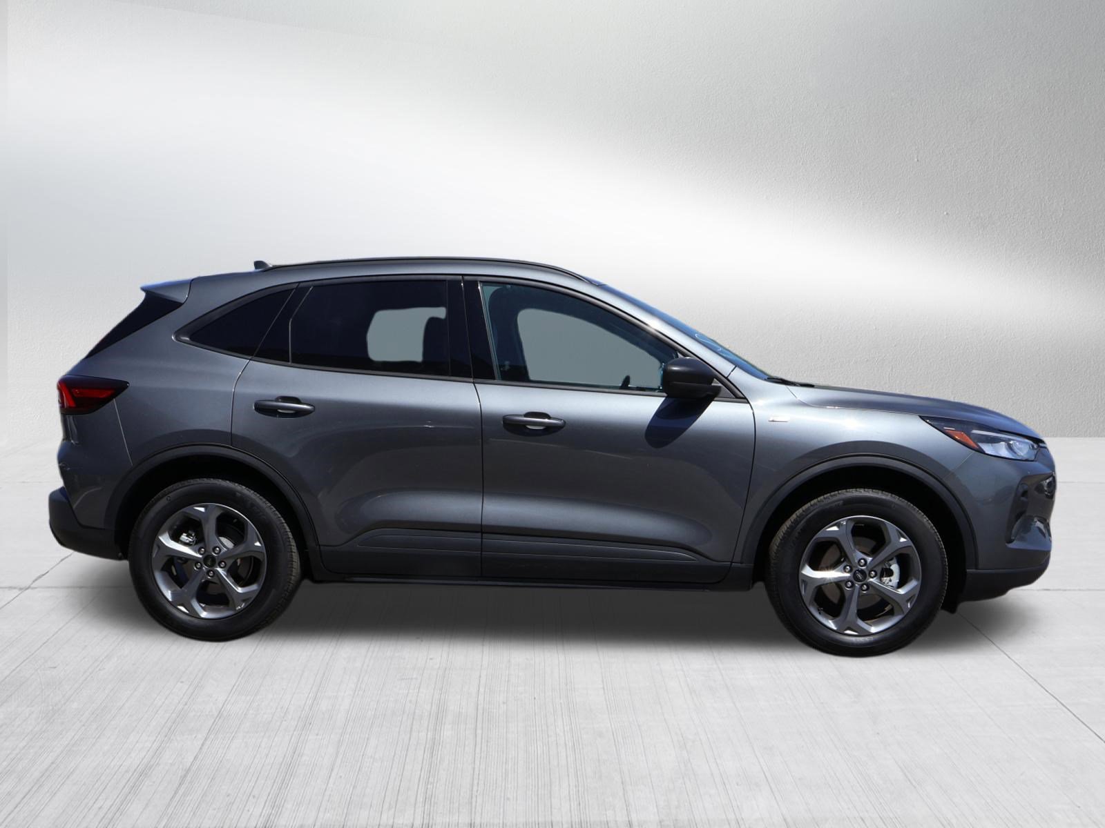 Used 2025 Ford Escape ST-Line AWD/4WD image 8
