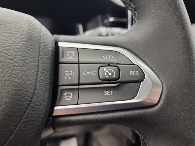 New 2025 Jeep Compass Limited w/ Elite Group AWD/4WD image 17