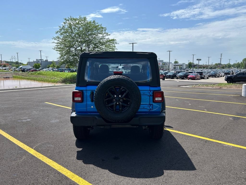 Used 2023 Jeep Wrangler Sport AWD/4WD image 6