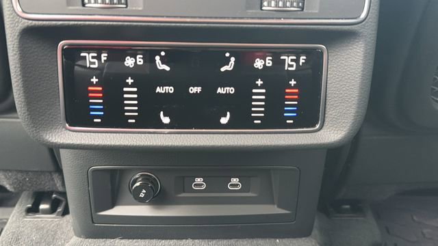 Used 2025 Audi SQ7 Premium Plus image 17