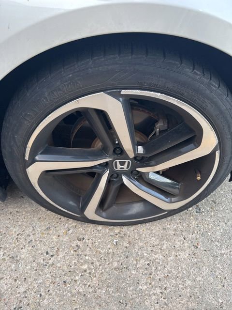Used 2018 Honda Accord Sport image 11