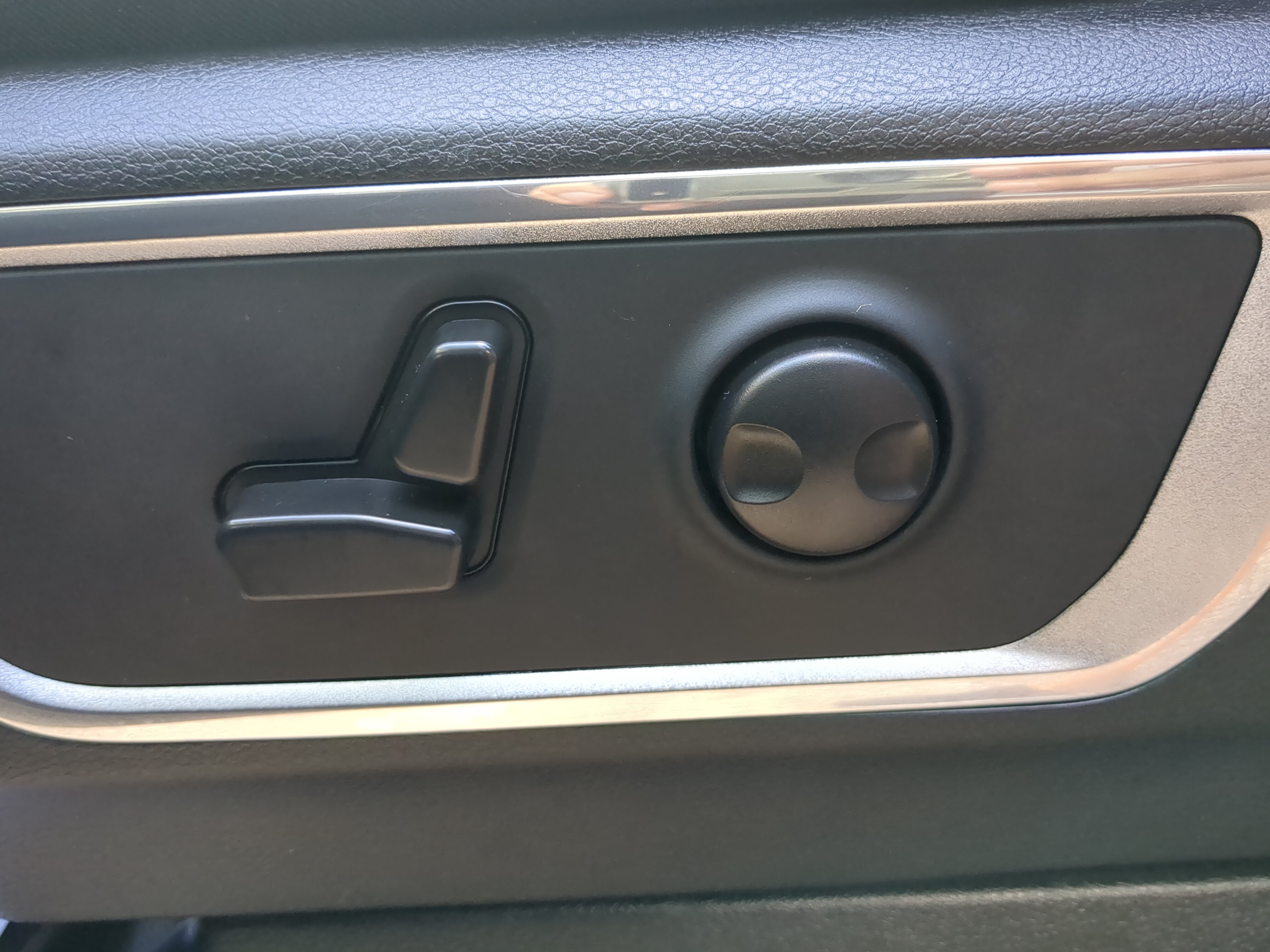 Used 2022 RAM 1500 Laramie AWD/4WD image 30