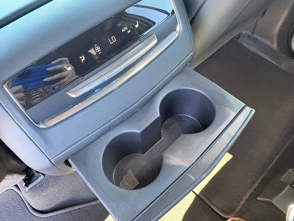 Used 2021 Cadillac Escalade ESV Sport w/ Driver Assist Tech Package AWD/4WD image 19