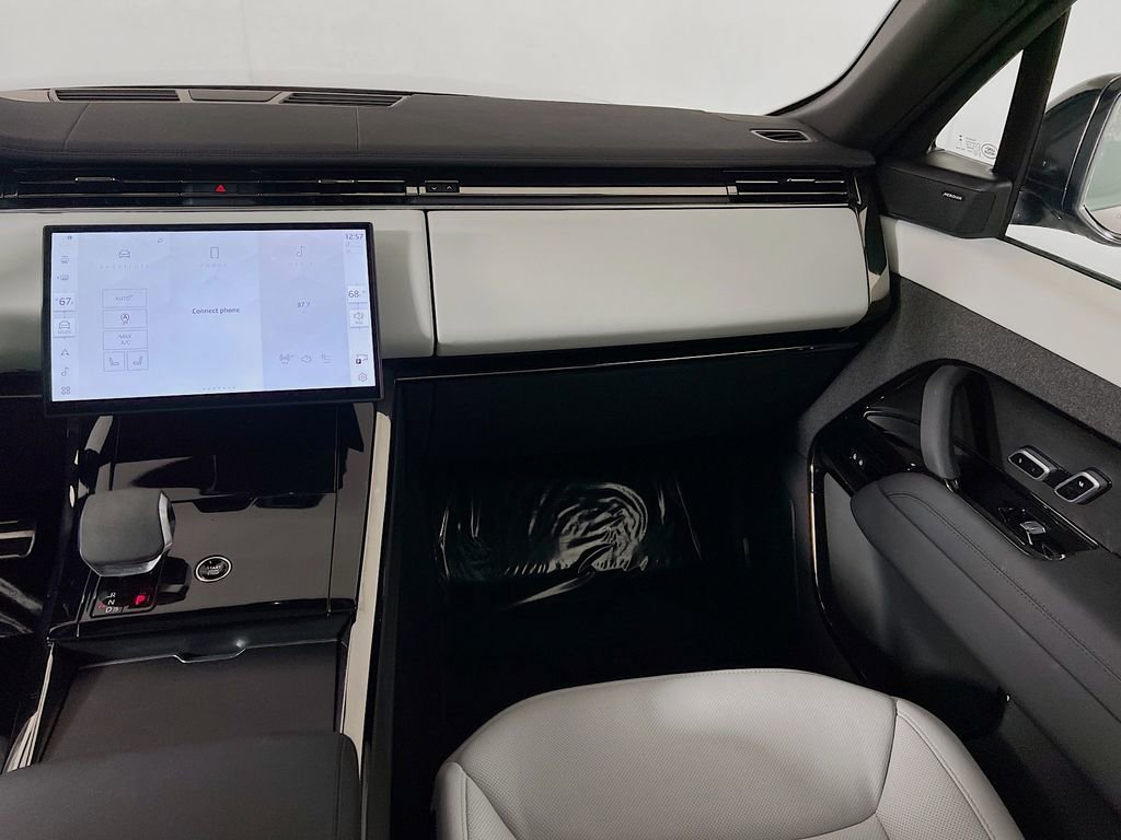 Used 2024 Land Rover Range Rover Sport Dynamic SE image 25