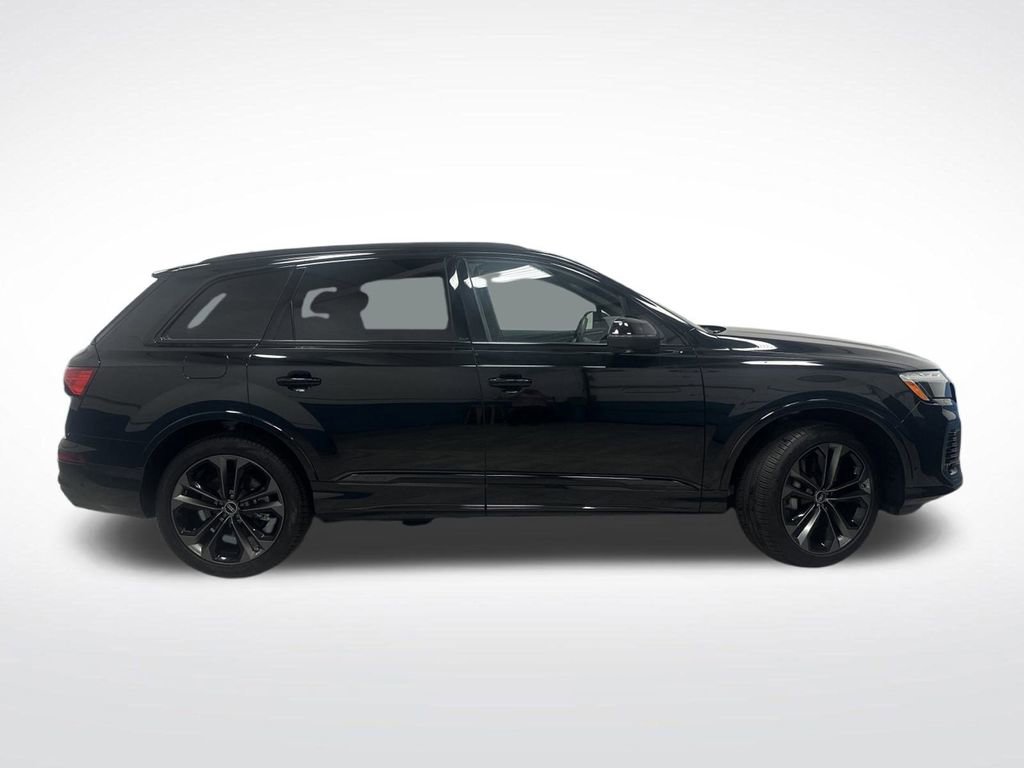 Used 2025 Audi Q7 3.0T Premium Plus image 2