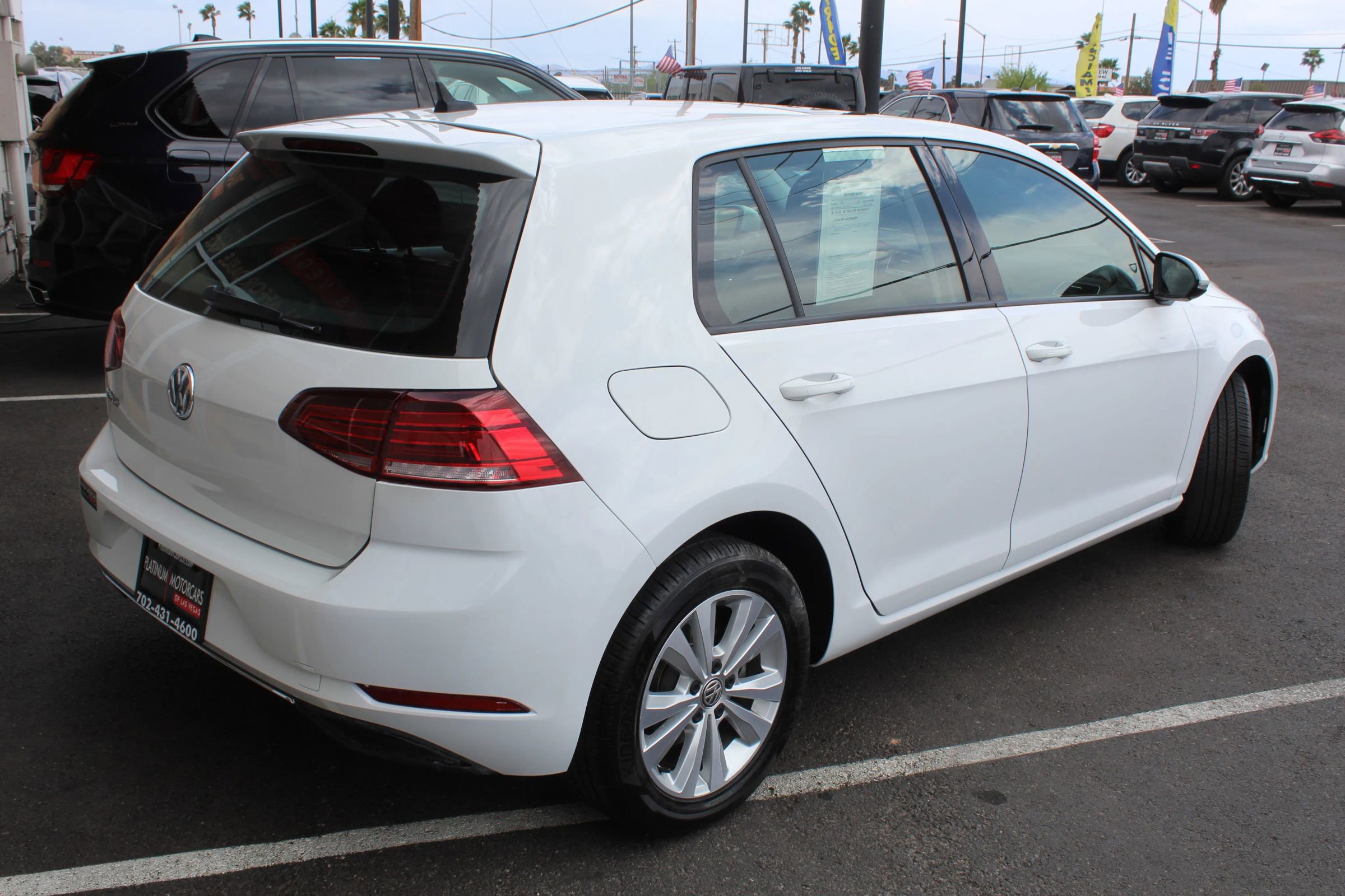 Used 2021 Volkswagen Golf 4-Door image 2