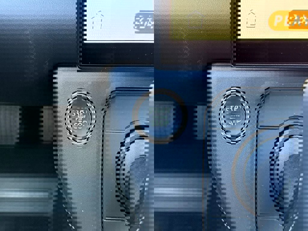 New 2026 Land Rover Defender 130 X-Dynamic SE image 23