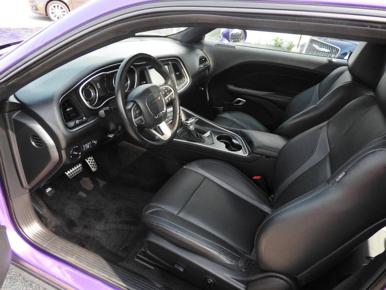 Used 2016 Dodge Challenger SXT Plus RWD image 7