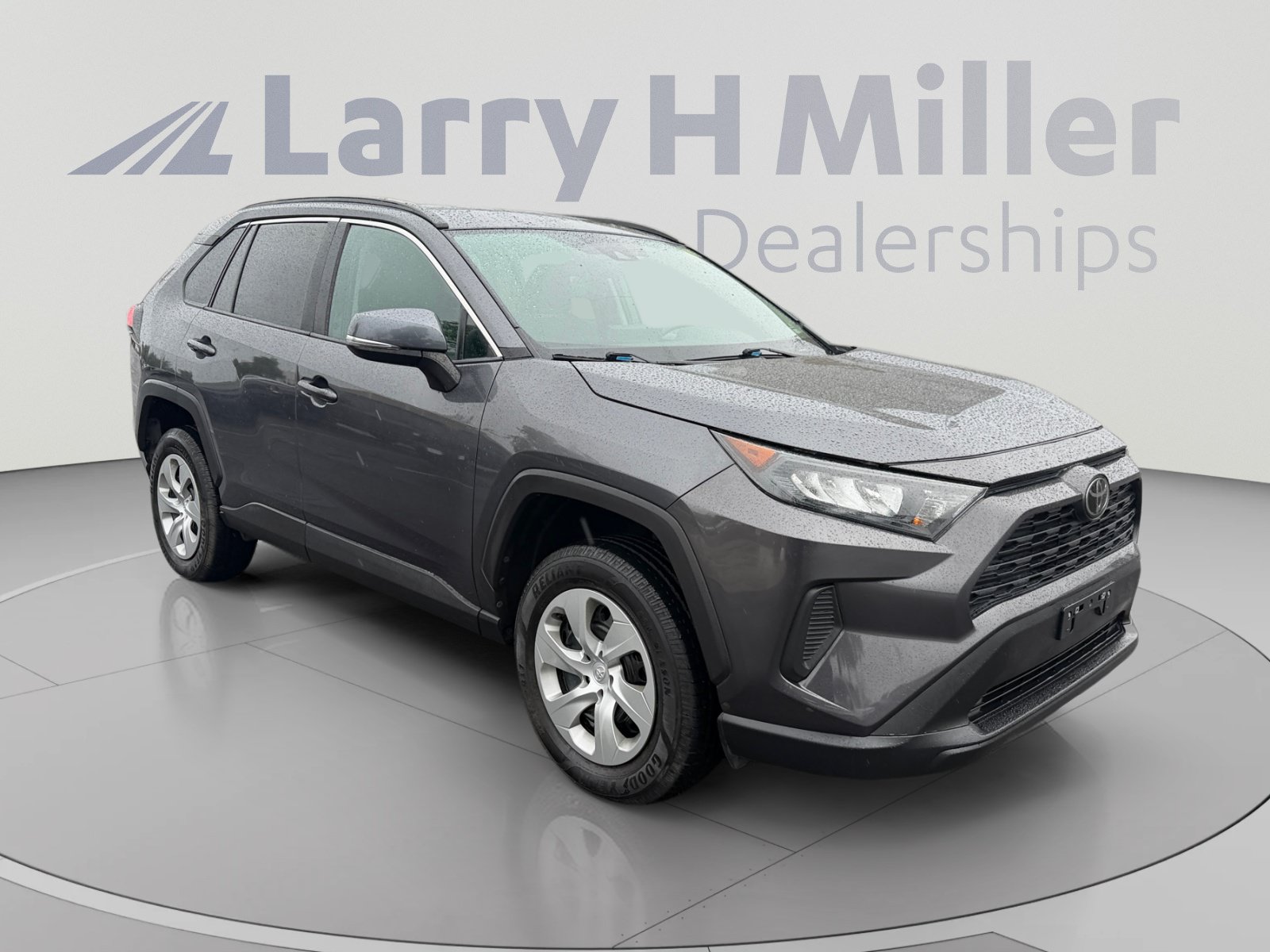 Used 2021 Toyota RAV4 LE AWD/4WD image 7