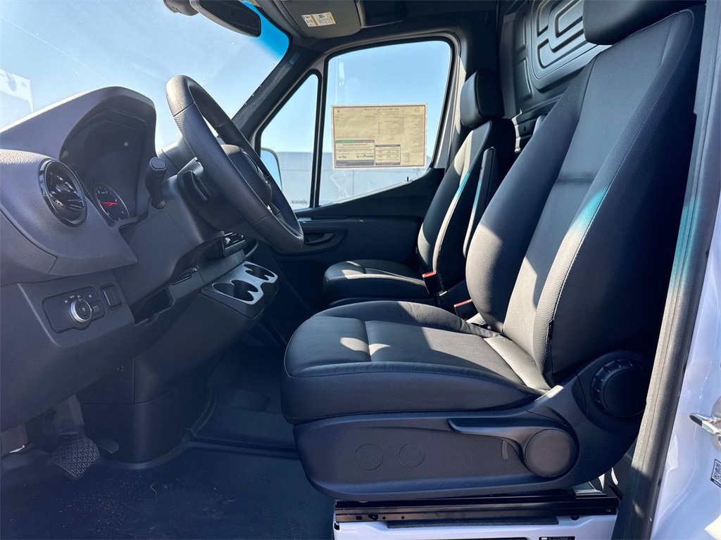 New 2025 Mercedes-Benz Sprinter 2500 image 26