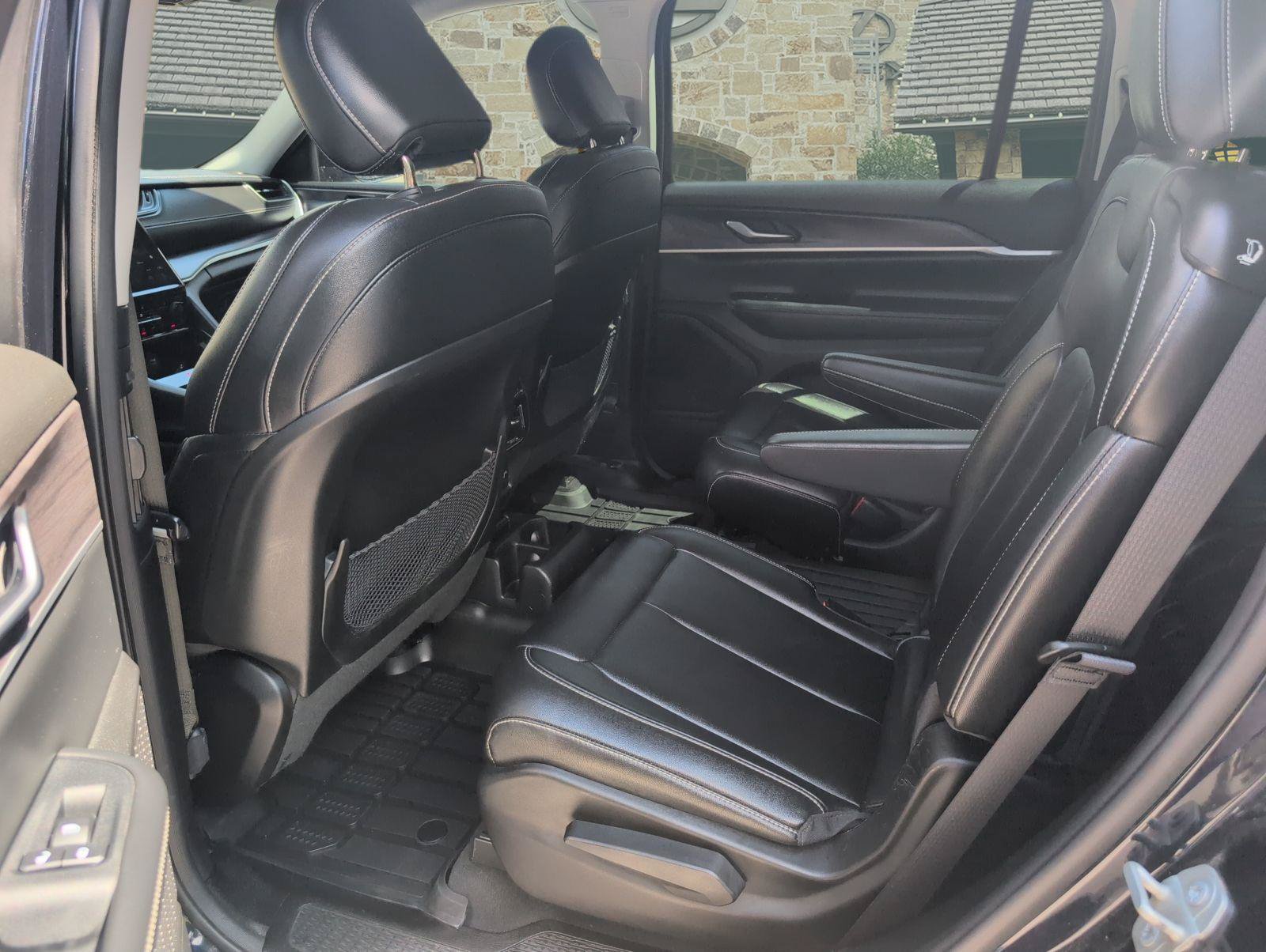 Used 2023 Jeep Grand Cherokee L Limited RWD image 15