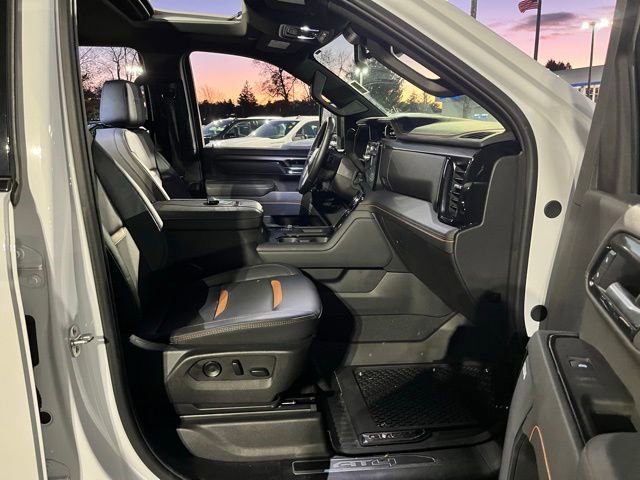 Used 2025 GMC Sierra 3500 AT4 AWD/4WD image 27