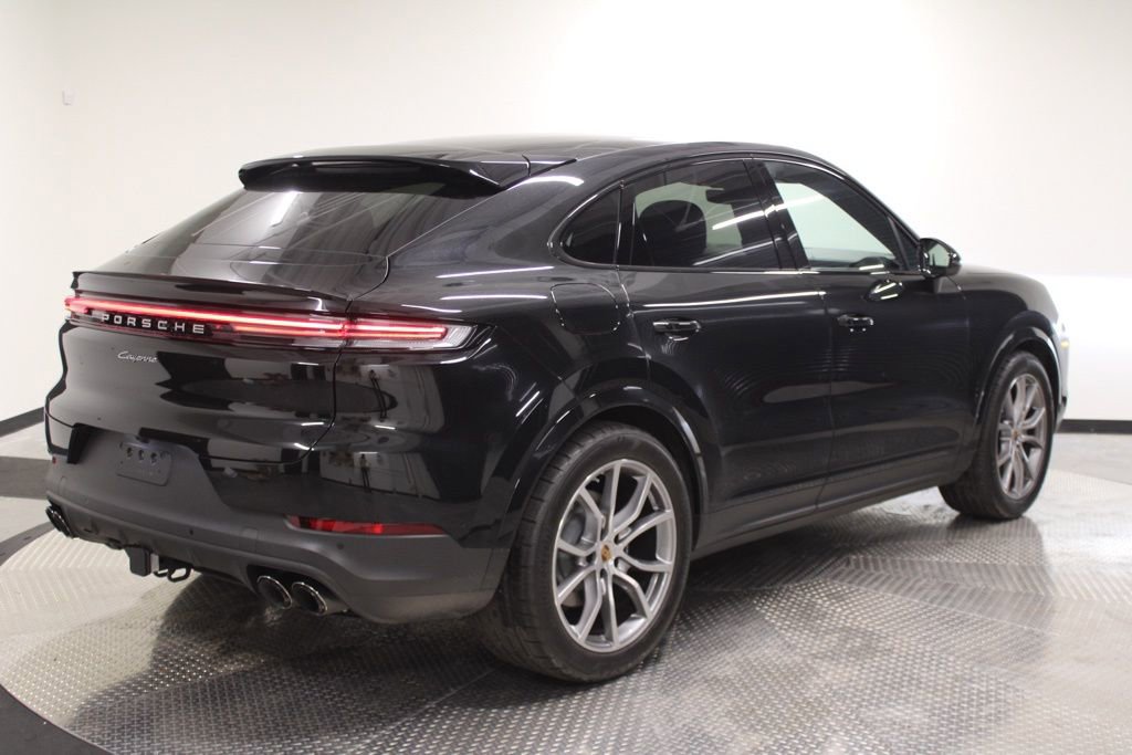 Certified 2025 Porsche Cayenne Coupe image 7