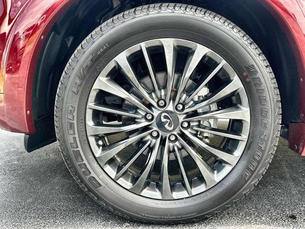 Used 2022 INFINITI QX80 Sensory w/ Cargo Package AWD/4WD image 10