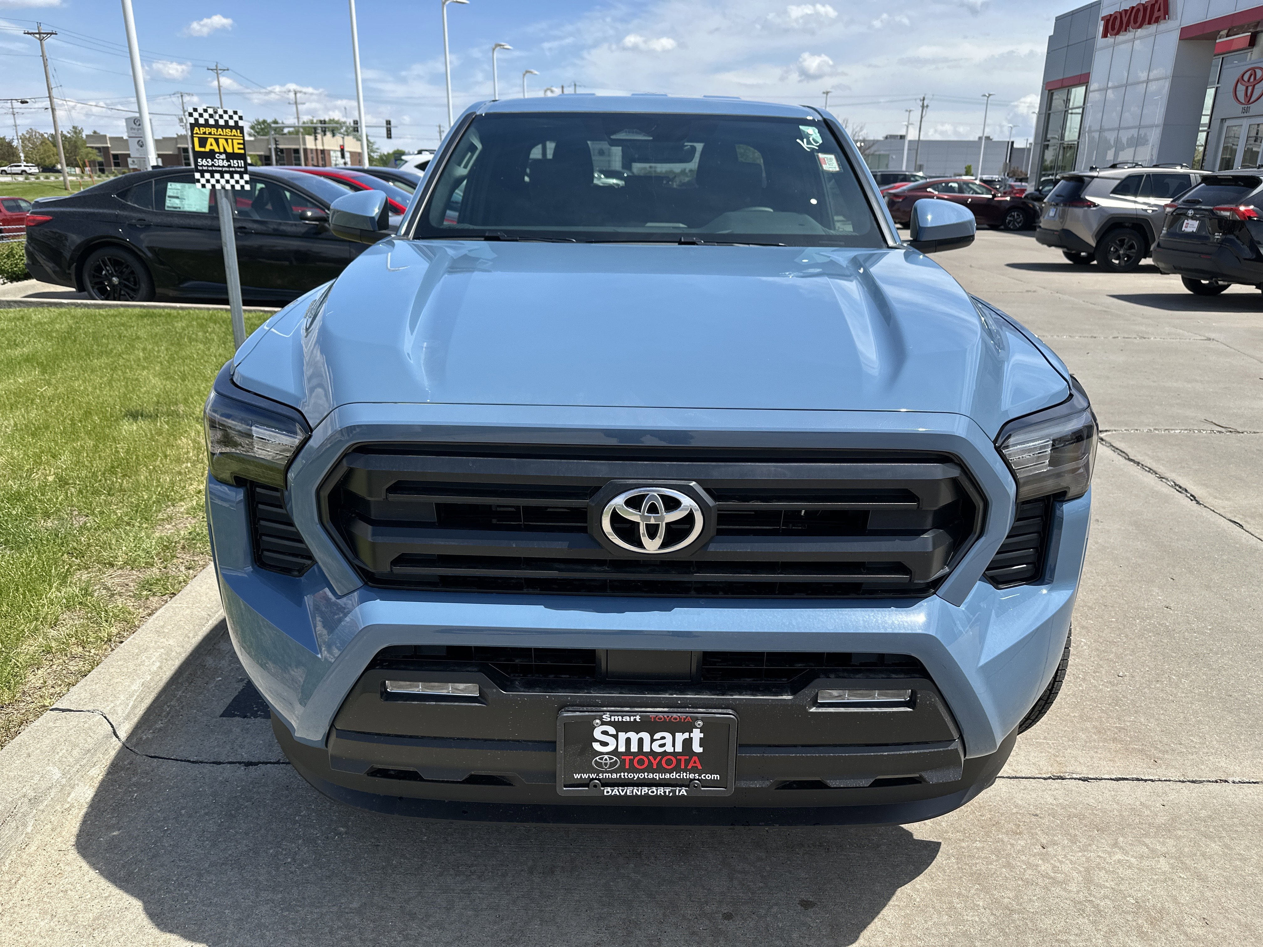 New 2026 Toyota Tacoma SR5 AWD/4WD image 2