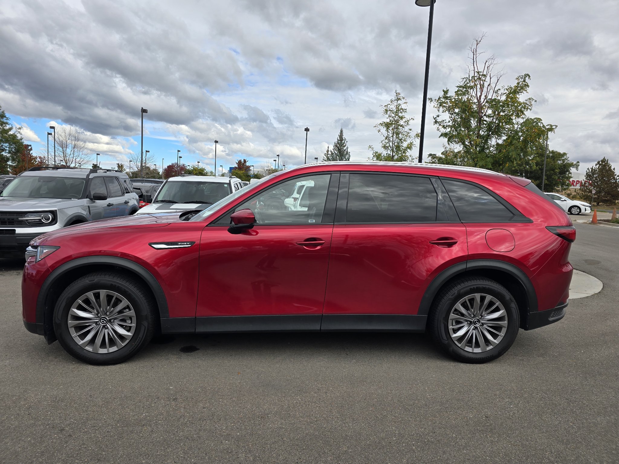 Used 2024 MAZDA CX-90 Plug-In Hybrid w/ Preferred AWD/4WD image 13