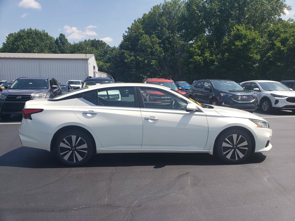 Used 2021 Nissan Altima 2.5 SV AWD/4WD image 9