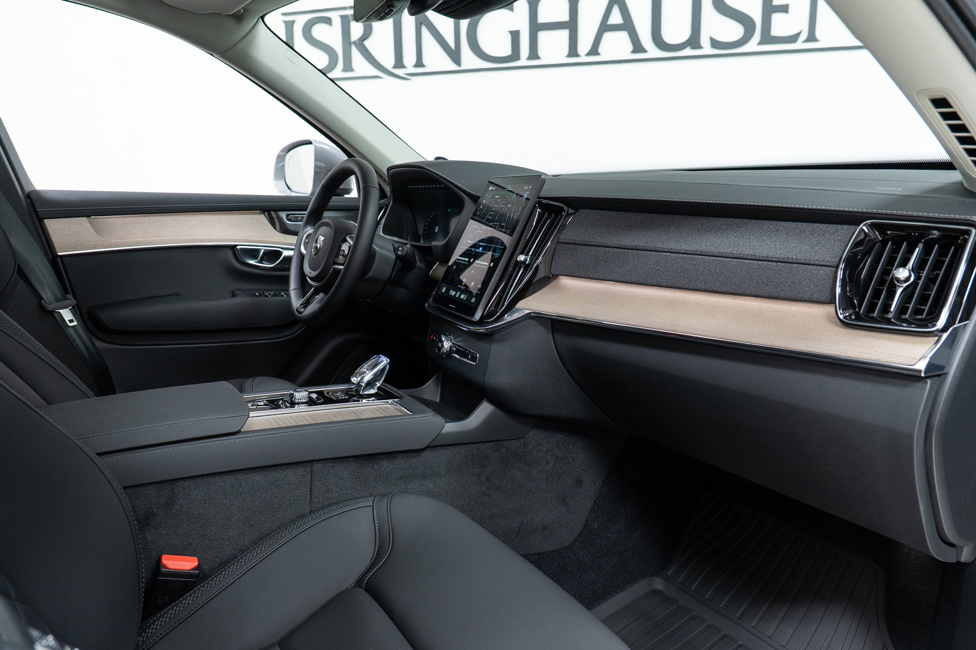 New 2026 Volvo XC90 B6 Plus w/ Protection Package Premier image 21