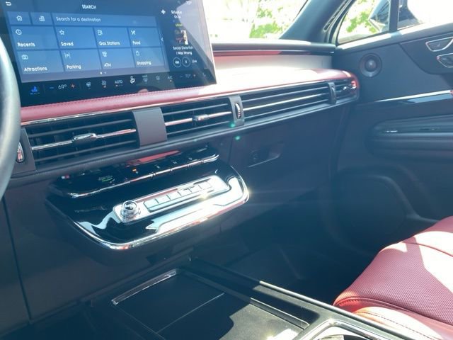 Used 2023 Lincoln Corsair Reserve w/ Equipment Group 202A image 39