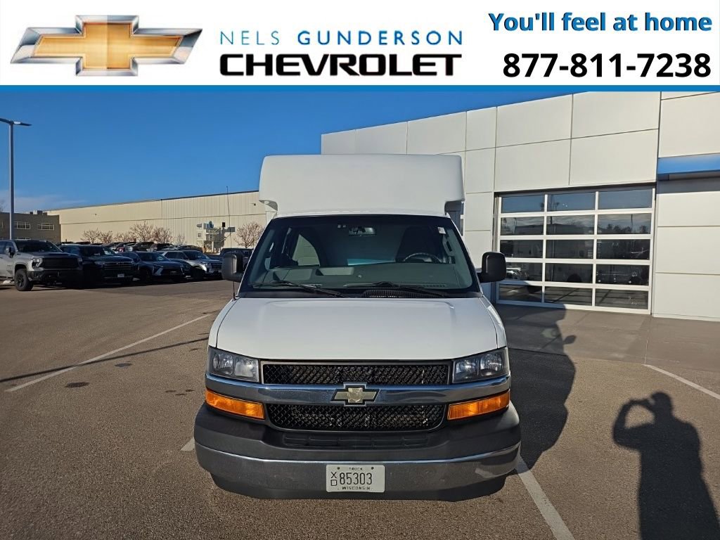 Used 2018 Chevrolet Express 3500 Work Van w/ Power Convenience Package image 2