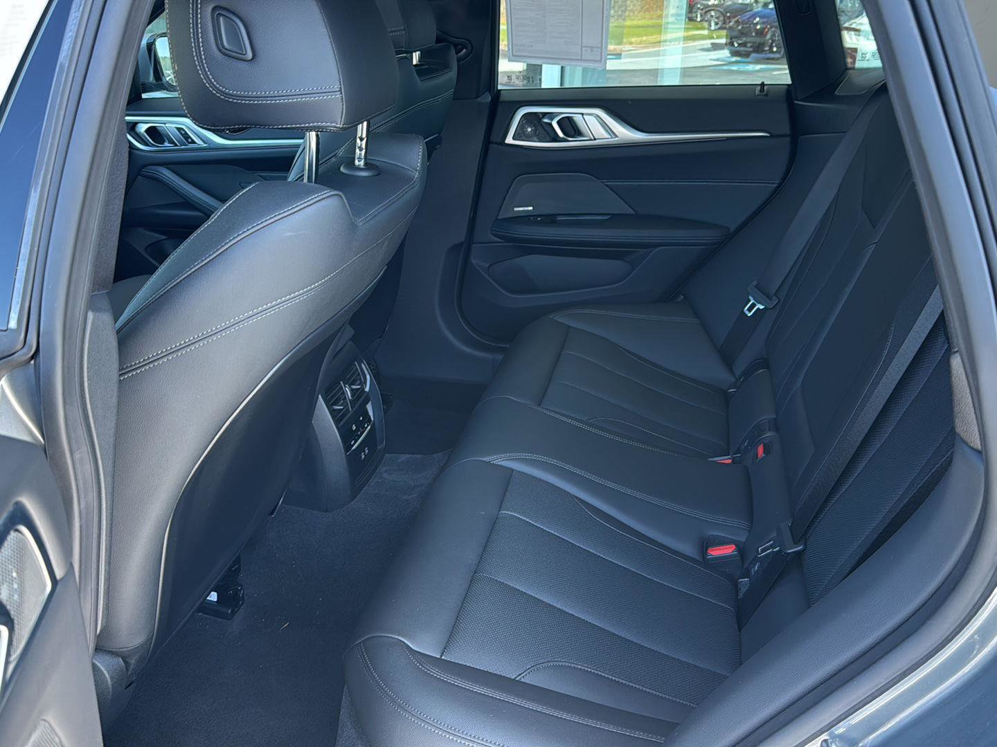 Used 2025 BMW 430i xDrive w/ Premium Package image 9