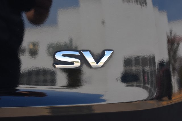 Used 2023 Nissan Rogue SV FWD image 7