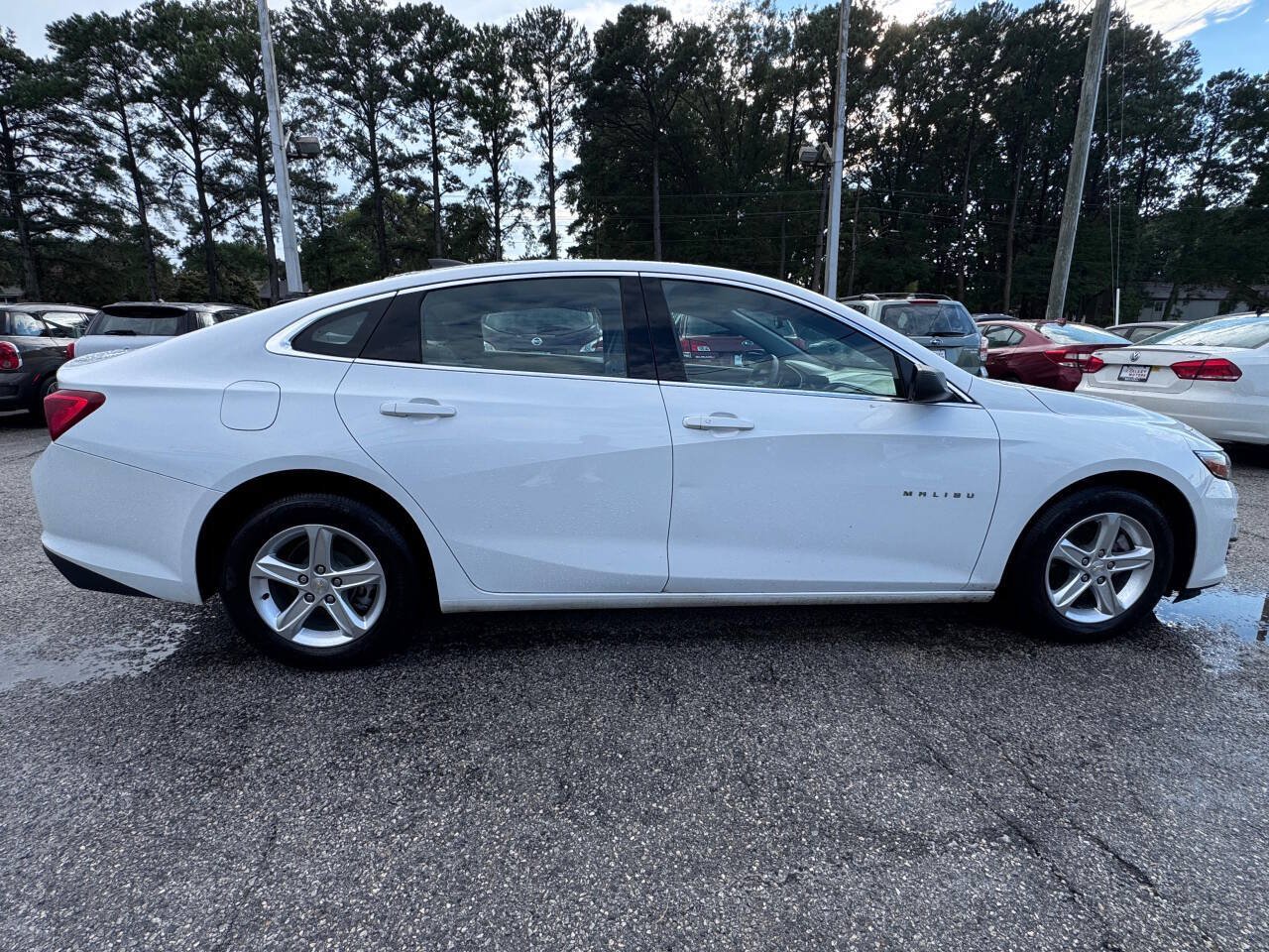 Used 2023 Chevrolet Malibu LS FWD image 7