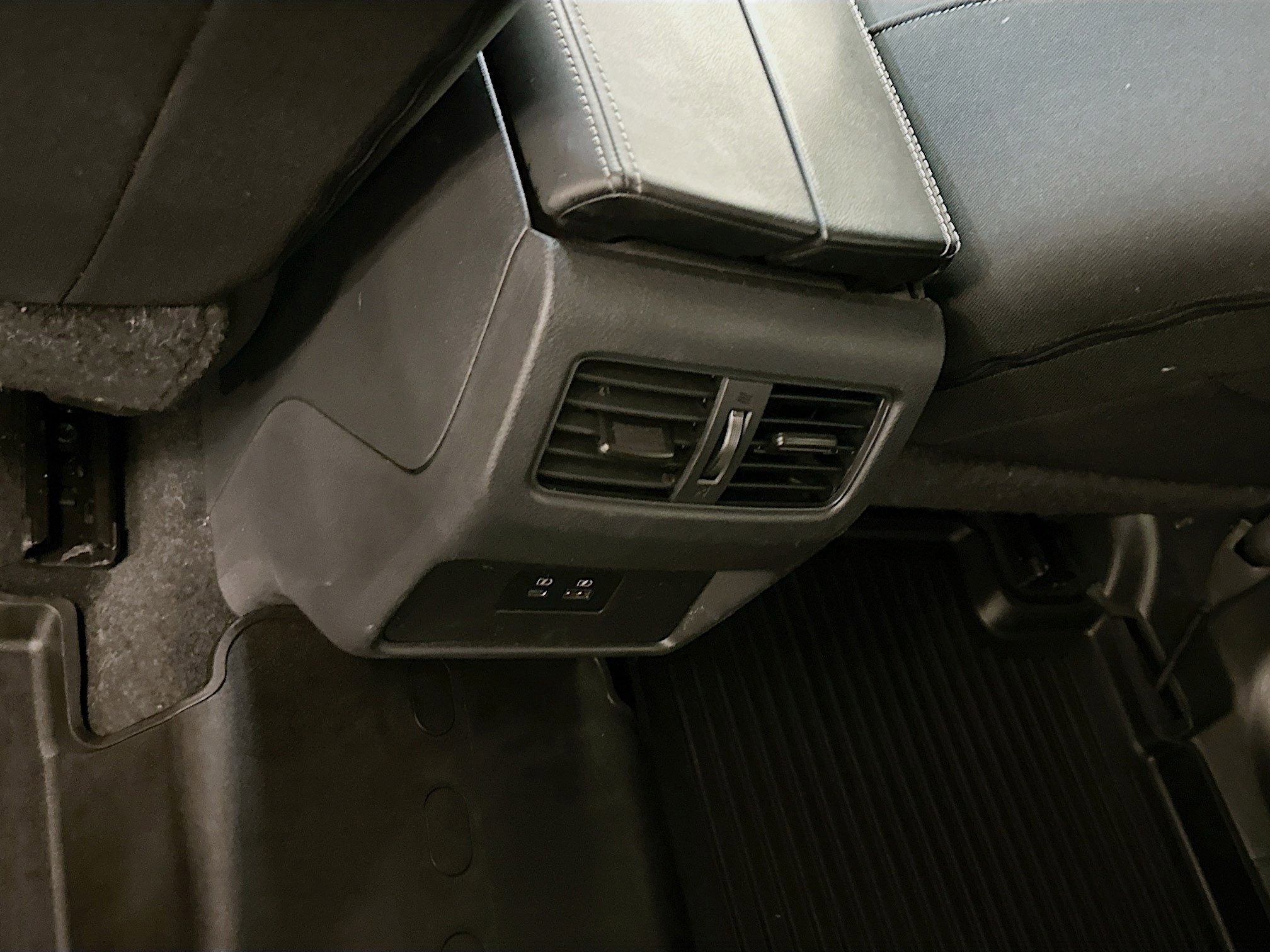 Used 2023 Nissan Rogue SV image 27