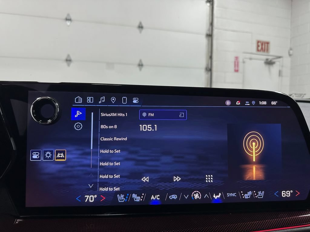 Used 2025 Chevrolet Traverse RS w/ LPO, Floor Liner Package AWD/4WD image 31
