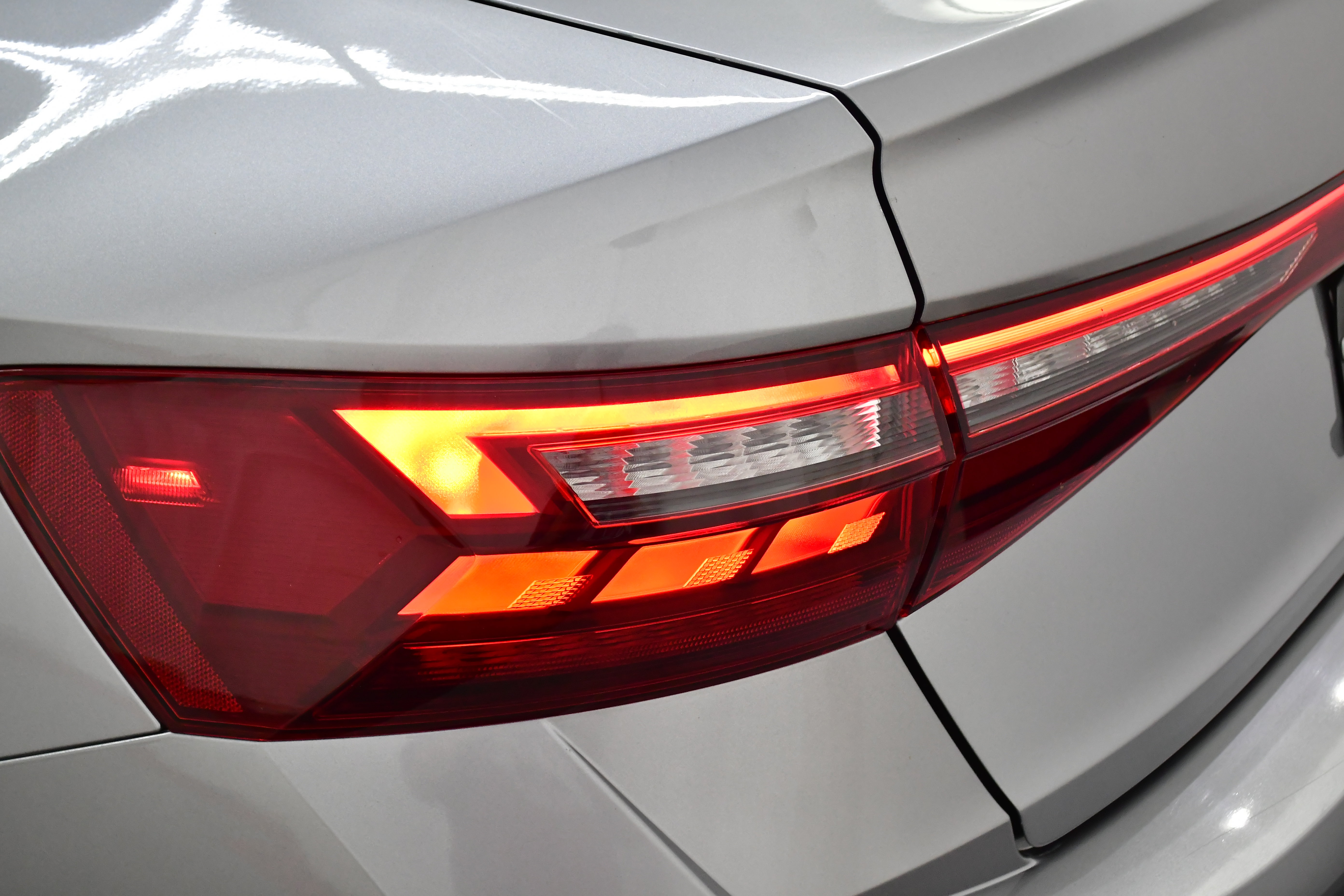Used 2025 Volkswagen Jetta SE FWD image 31